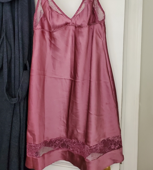Victoria's Secret Other - Chemise NWOT